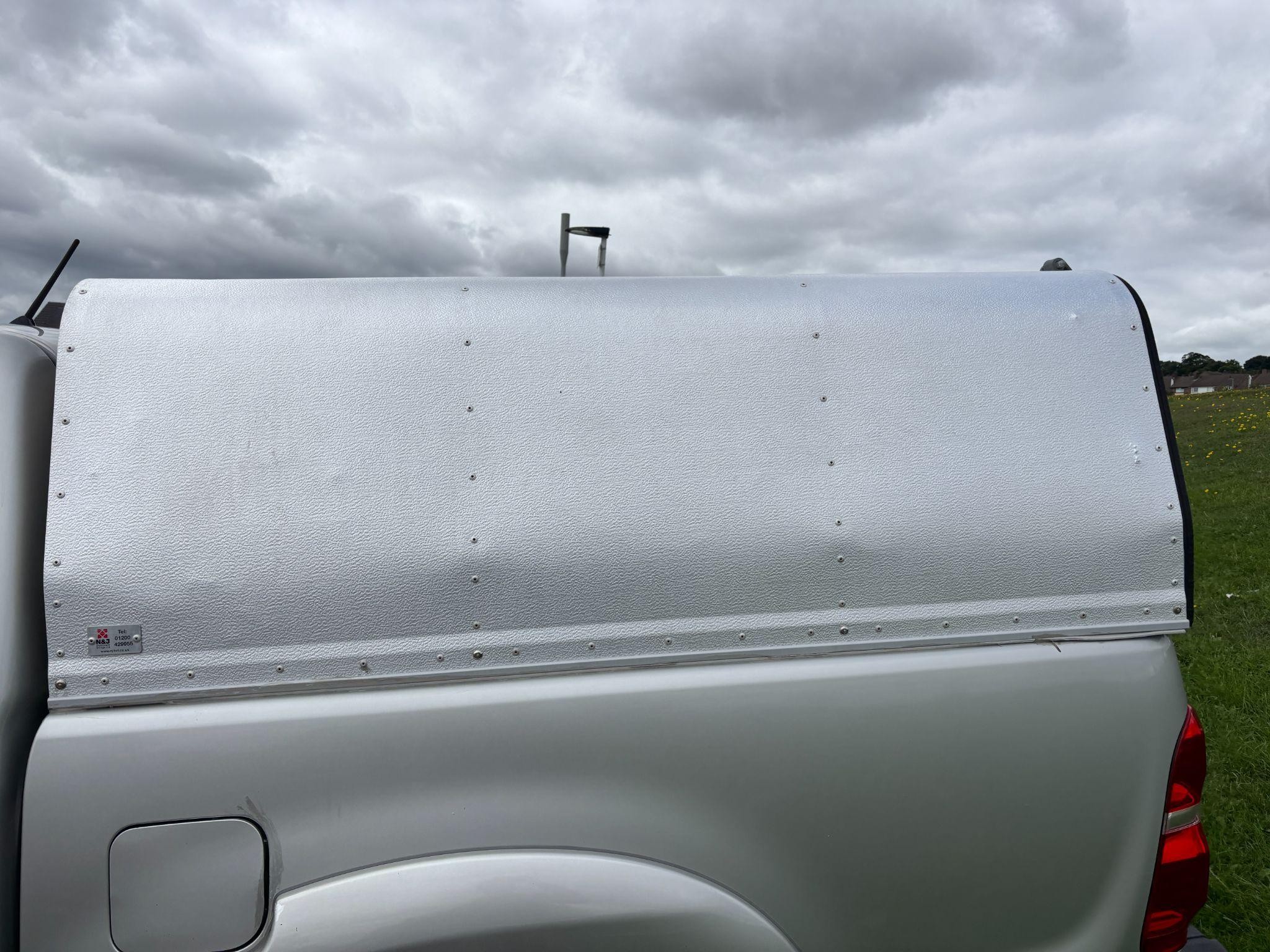 Toyota Hilux Image 25