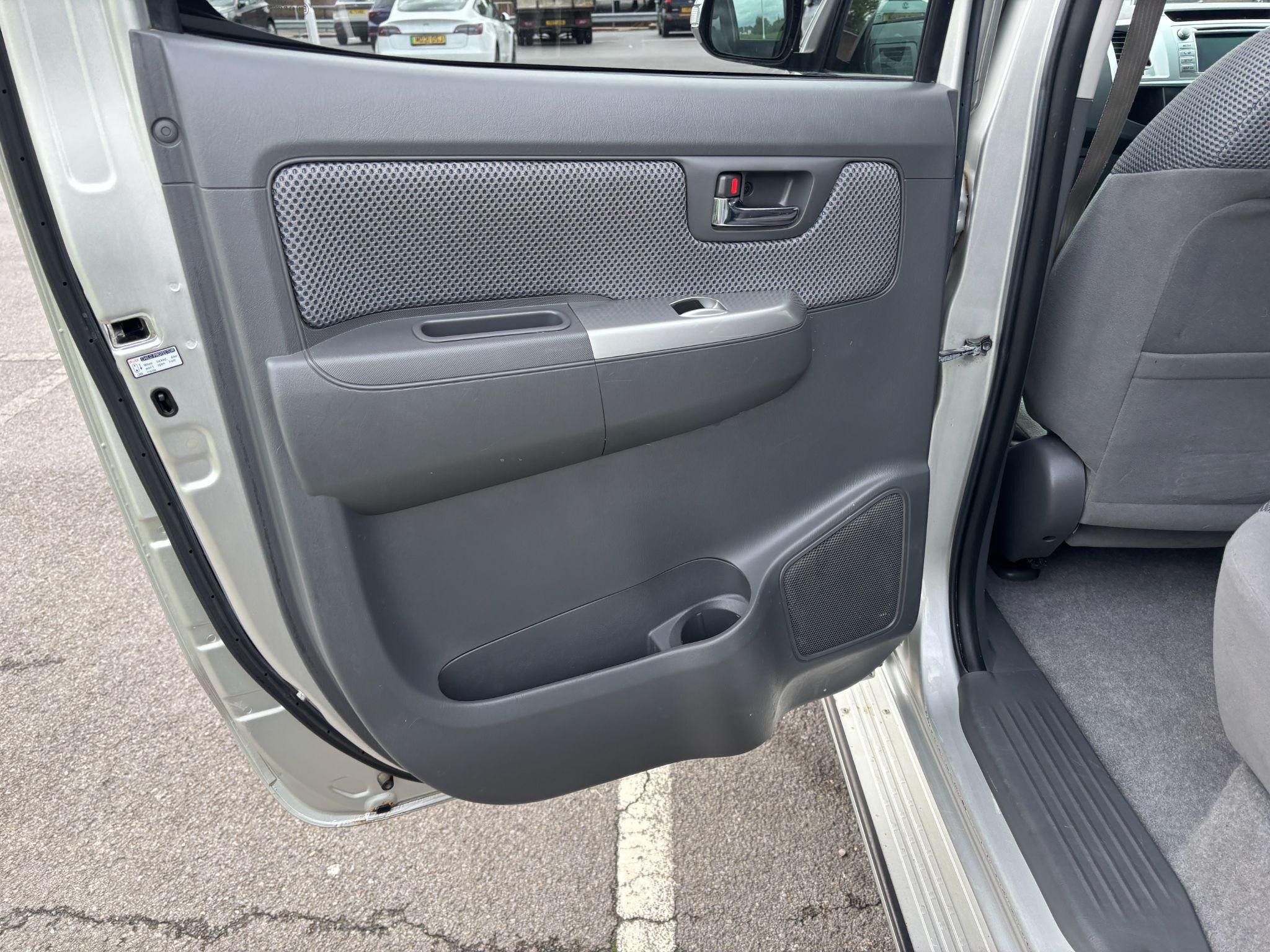 Toyota Hilux Image 26