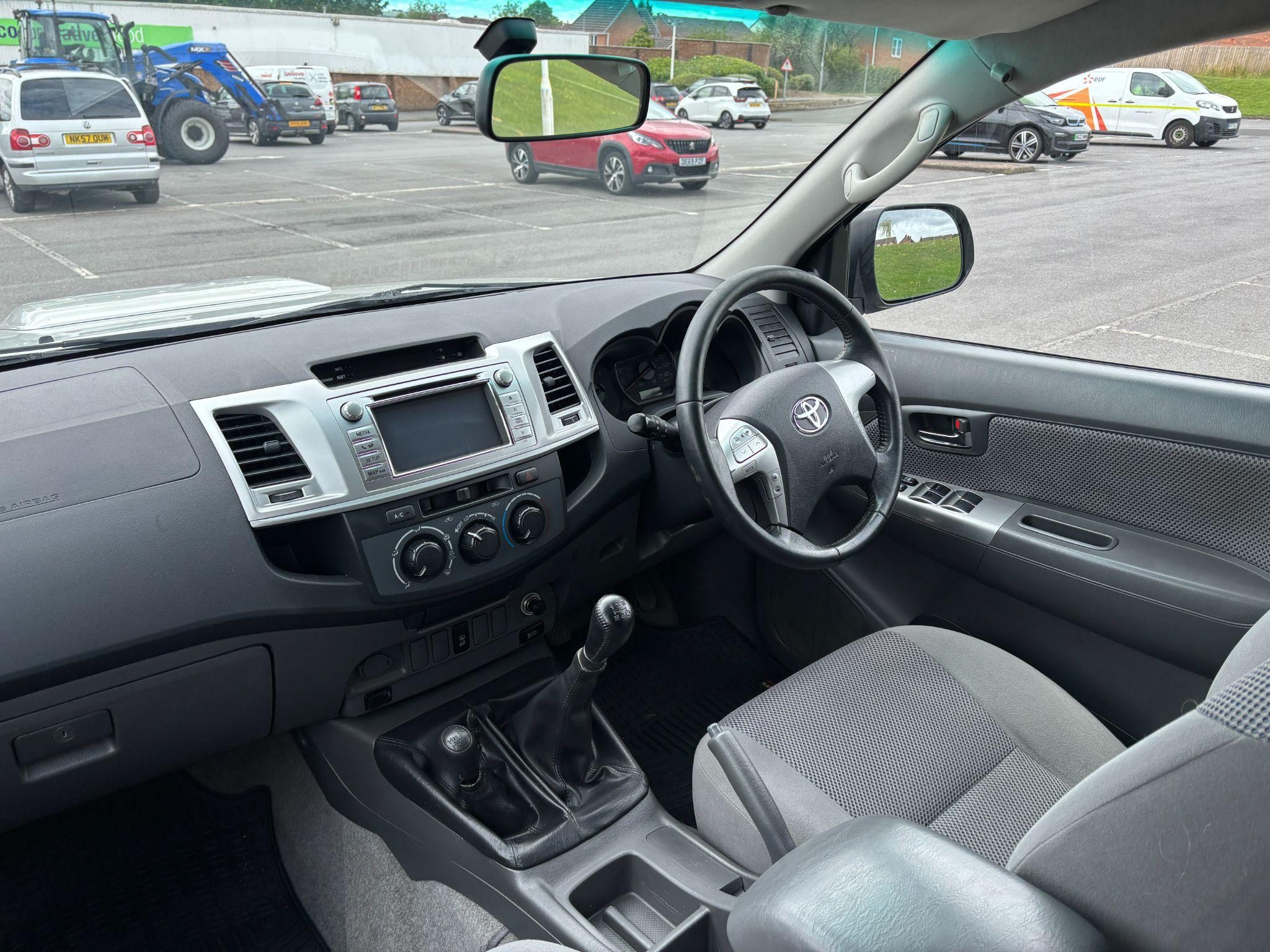 Toyota Hilux Image 28
