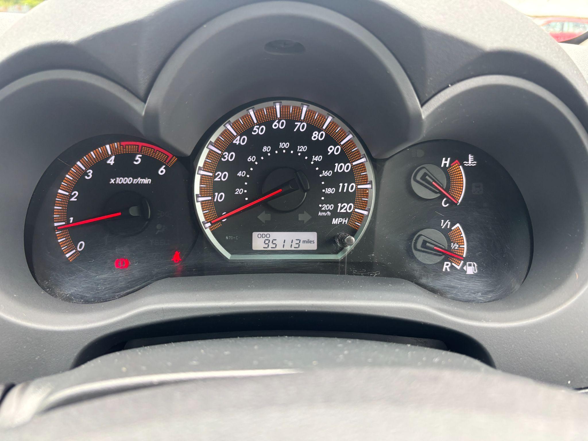 Toyota Hilux Image 37