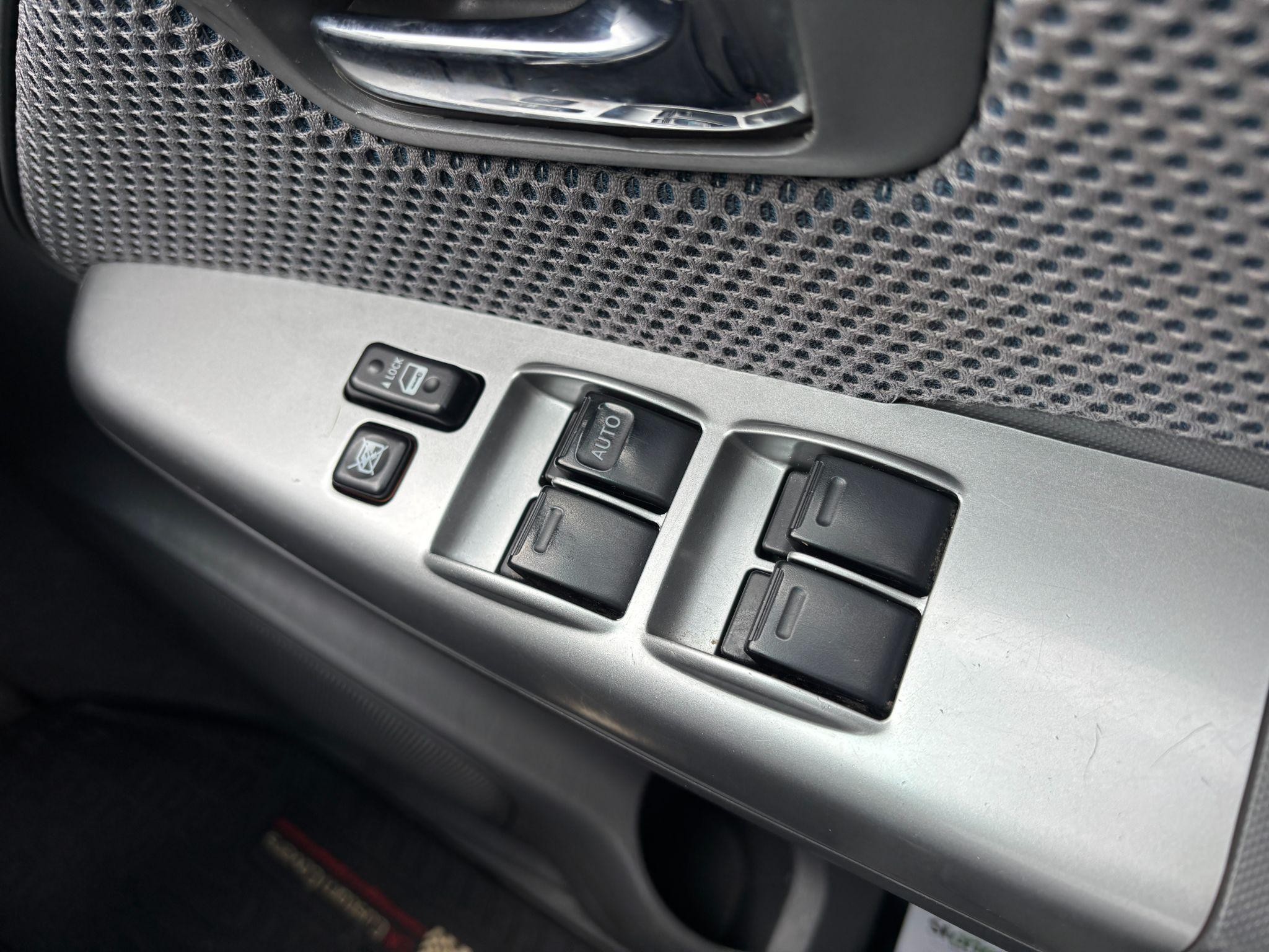 Toyota Hilux Image 40