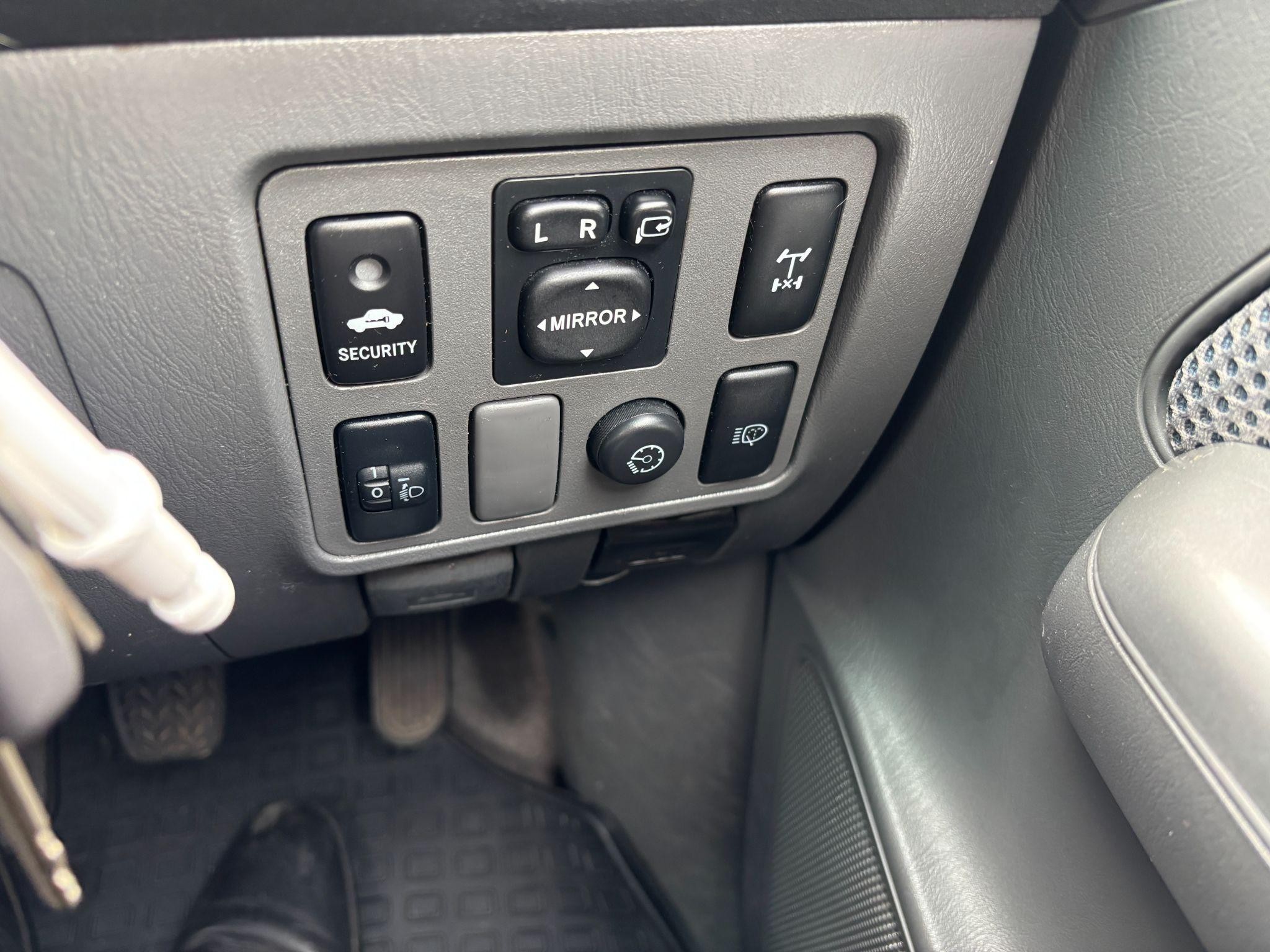 Toyota Hilux Image 47