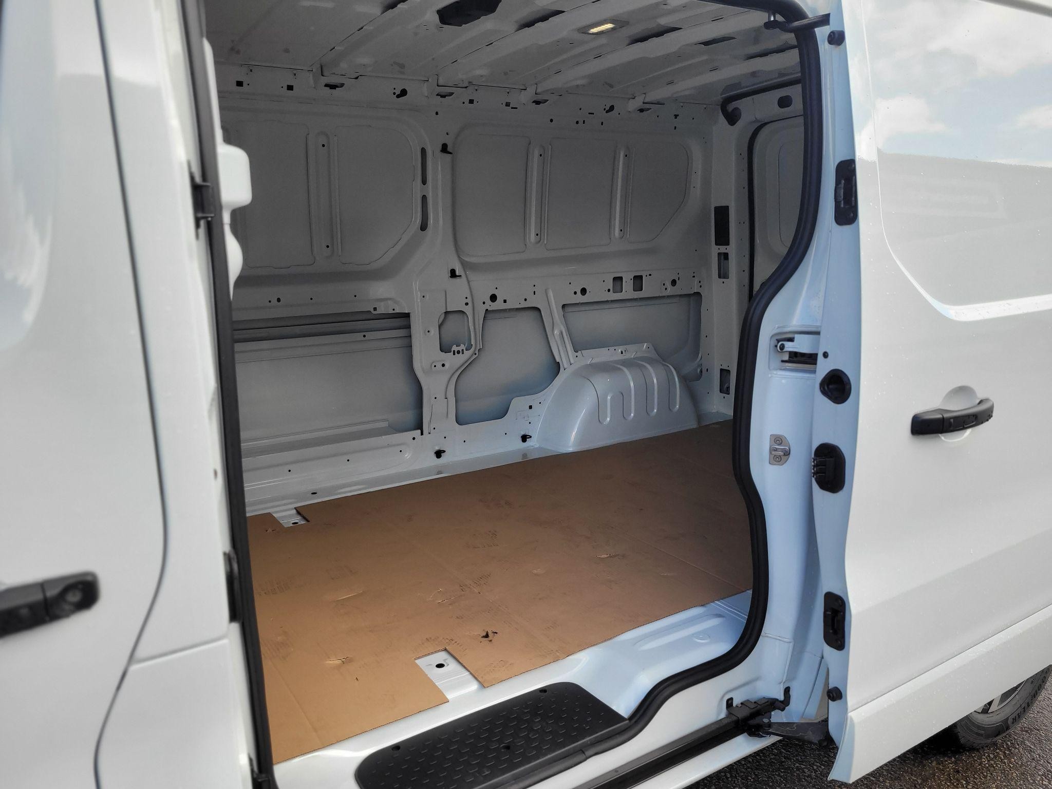 Renault Trafic Image 4