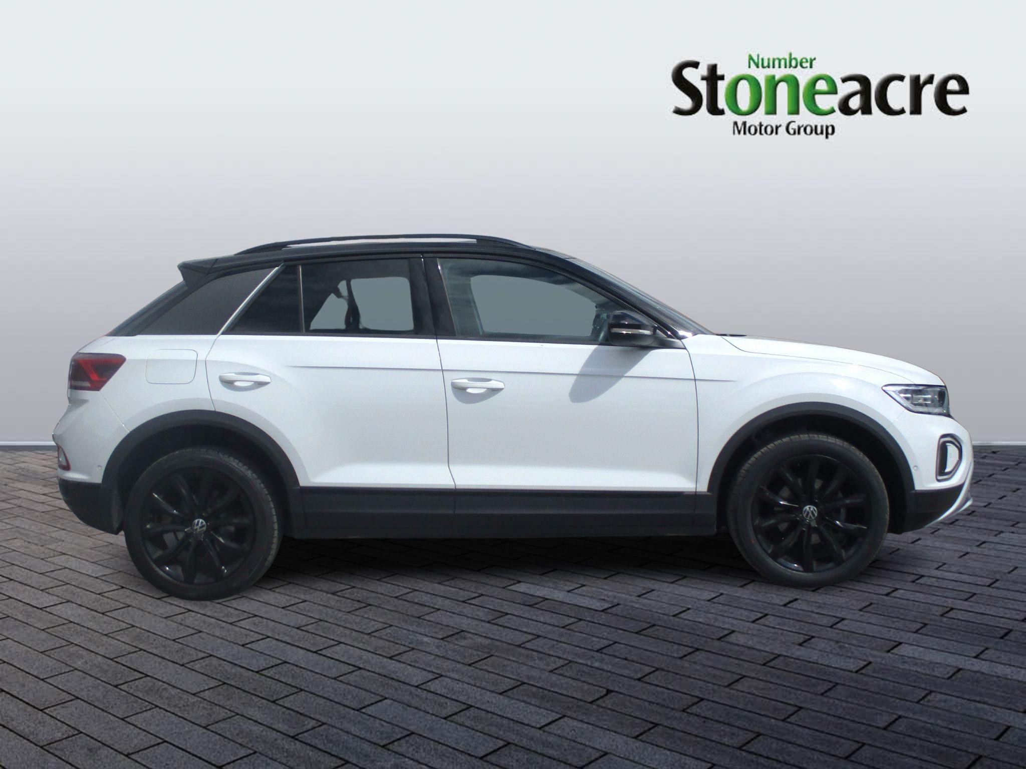 Volkswagen T-Roc Image 2