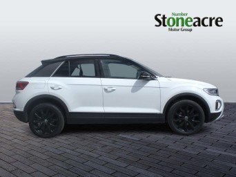 Volkswagen T-Roc 1.5 TSI Style 2WD Euro 6 (s/s) 5dr ND72OAZ Image 2