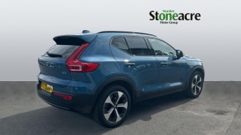 Volvo XC40 Ultimate Dark B3 (163 hp) FT73UVM Image 2