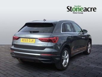 Audi Q3 40 TFSI Quattro S Line 5dr S Tronic RE69DJK Image 3
