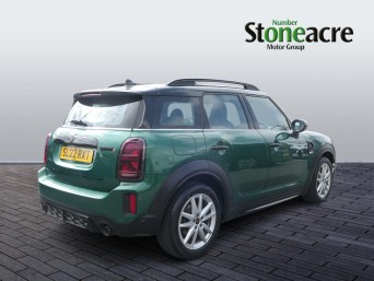 MINI Countryman 2.0 Cooper S Sport Steptronic Euro 6 (s/s) 5dr SL22RXT Image 2