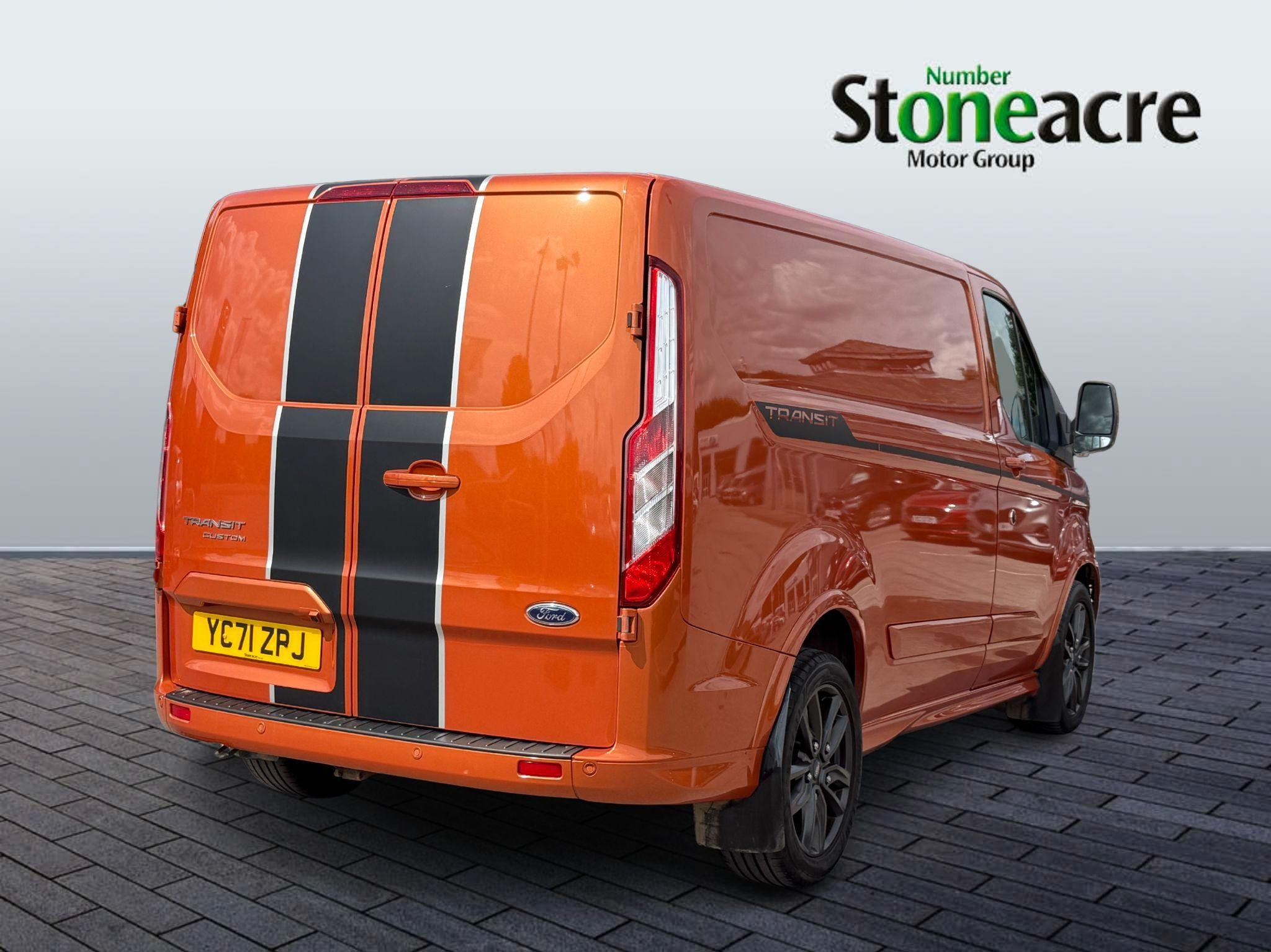 Ford Transit Custom Image 8