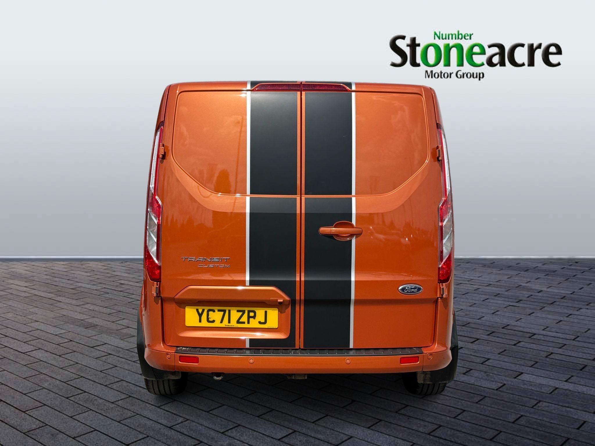 Ford Transit Custom Image 6
