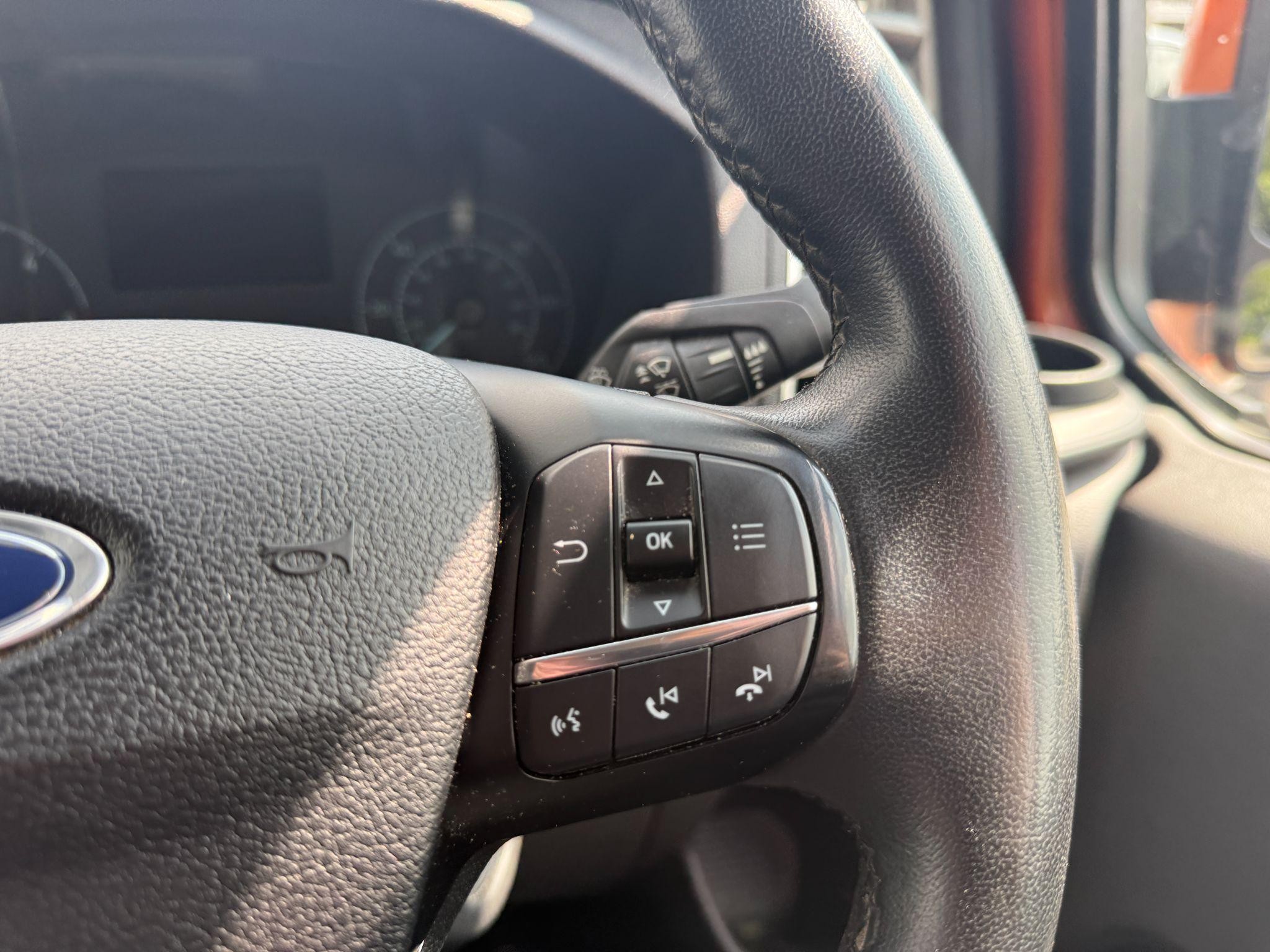 Ford Transit Custom Image 15