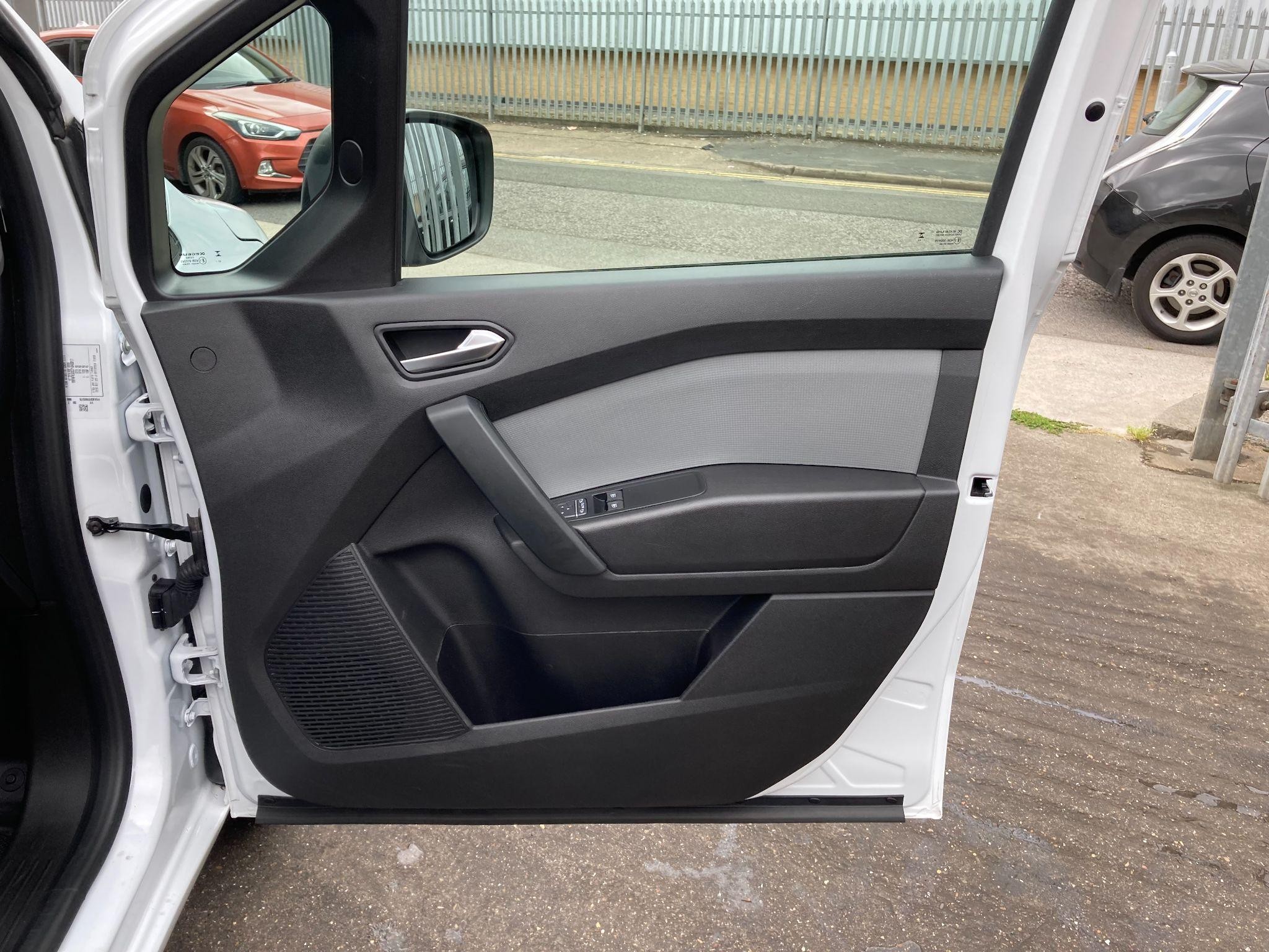 Nissan Townstar Image 23