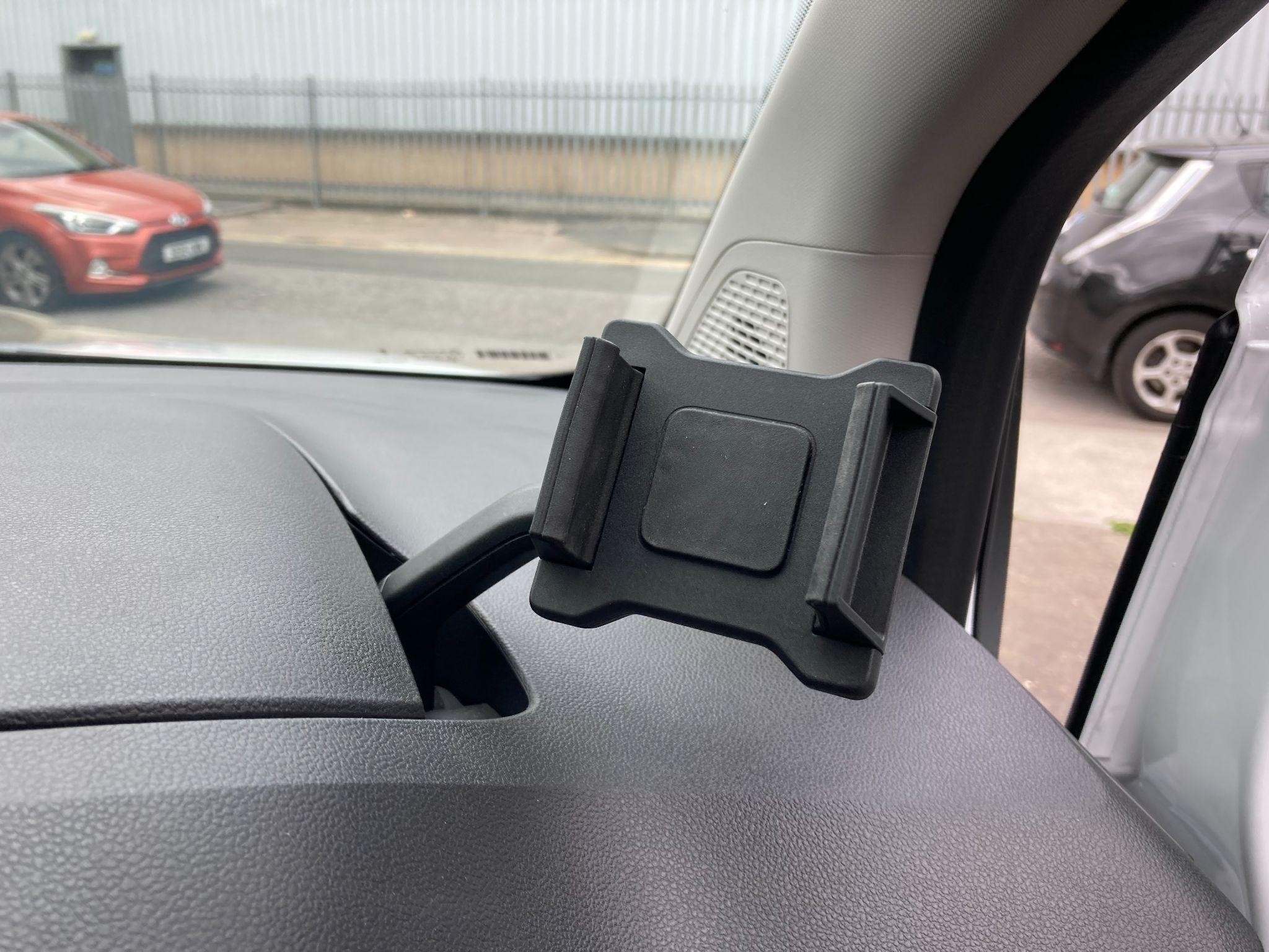 Nissan Townstar Image 39
