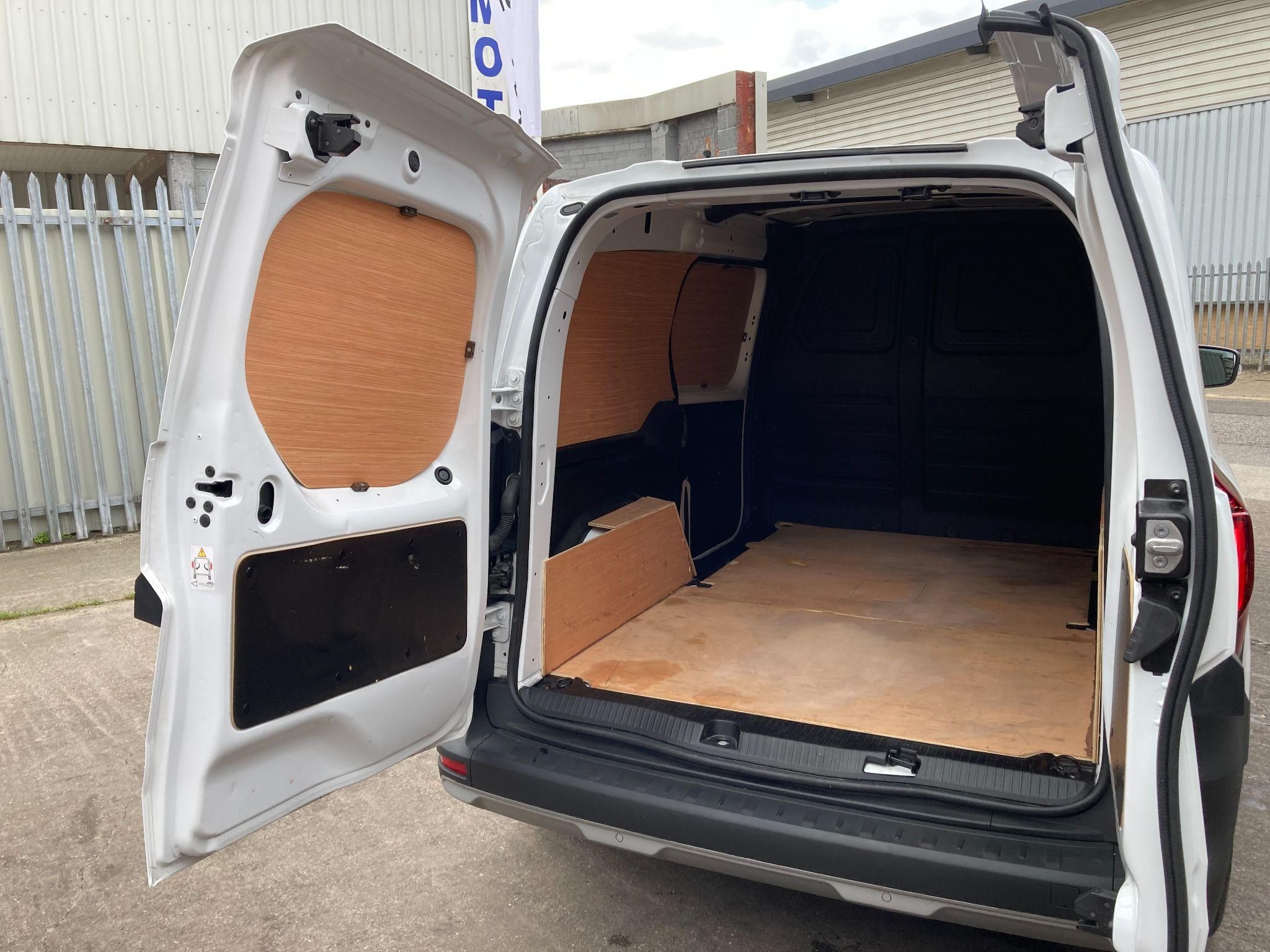 Nissan Townstar Image 61