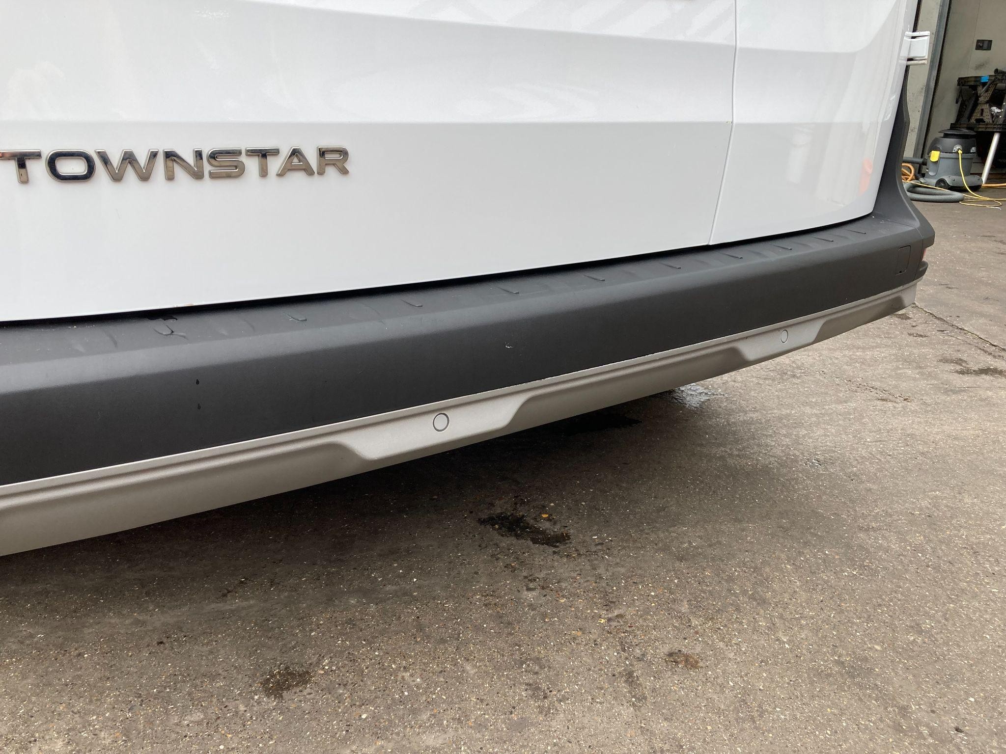 Nissan Townstar Image 62