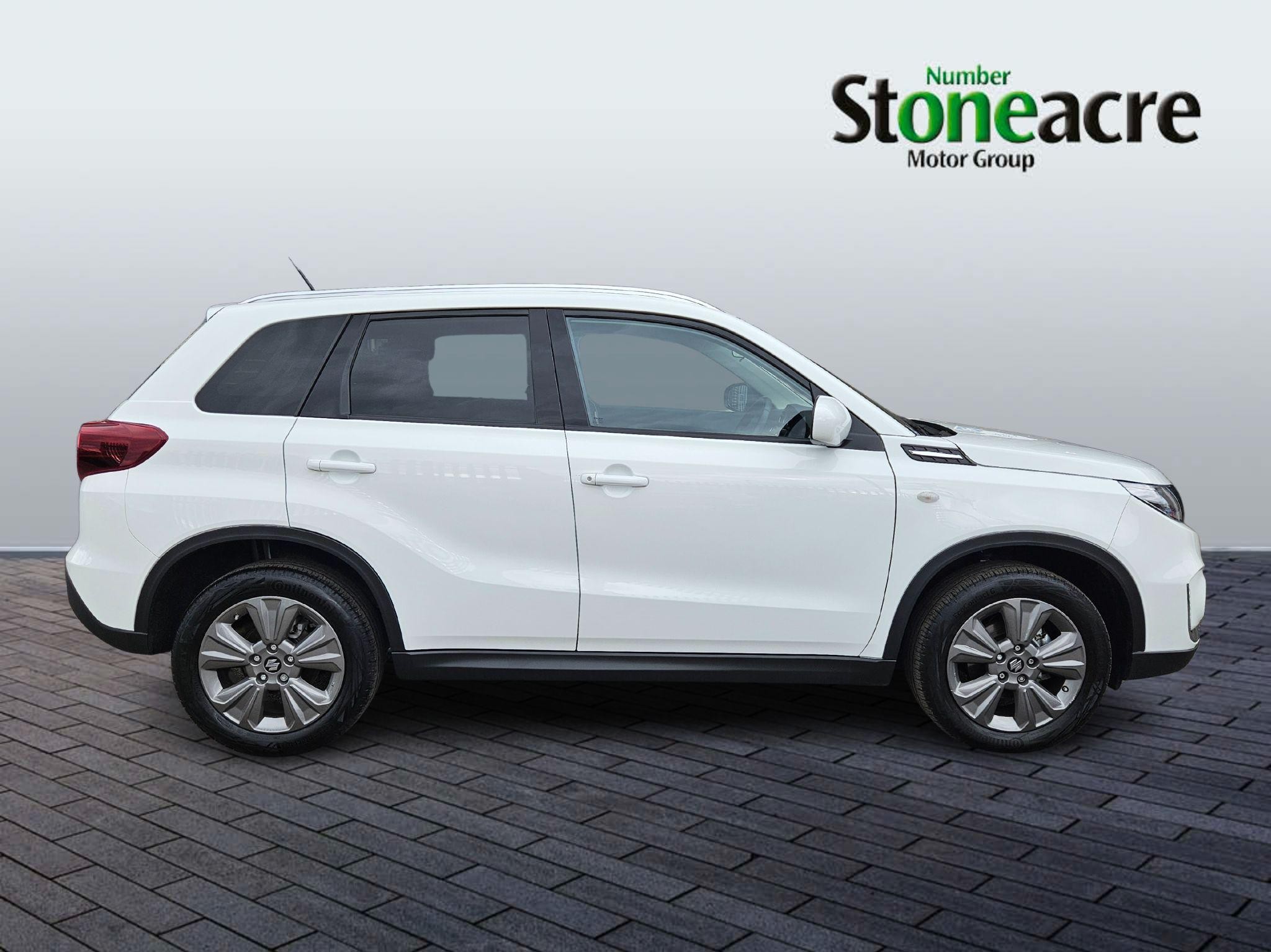 Suzuki Vitara Image 2