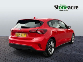 Ford Focus 1.0T EcoBoost Trend Euro 6 (s/s) 5dr PO22LLP Image 3