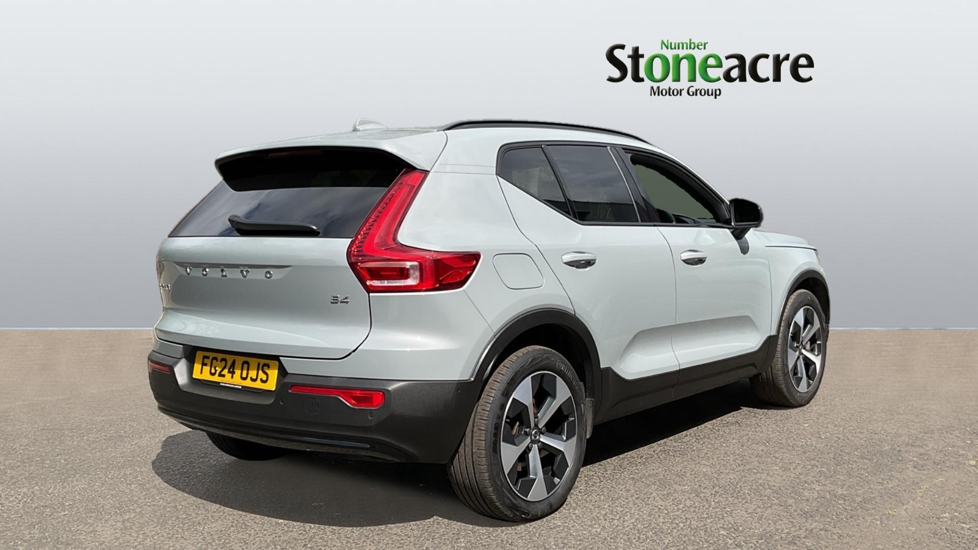 Volvo XC40 Image 2
