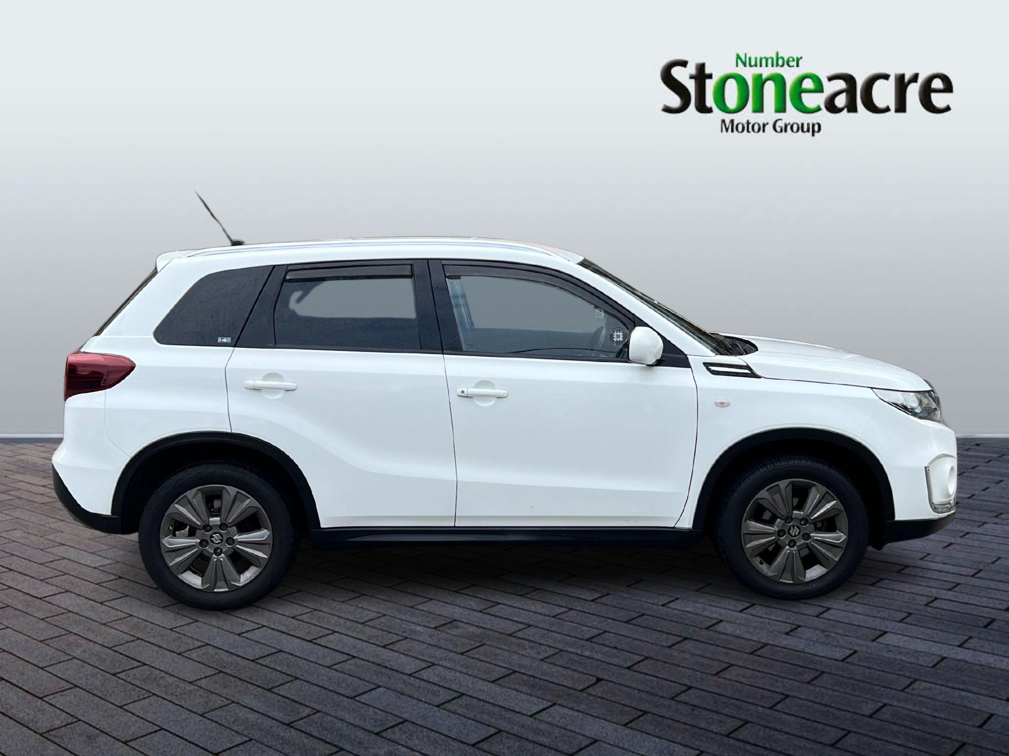 Suzuki Vitara Image 2