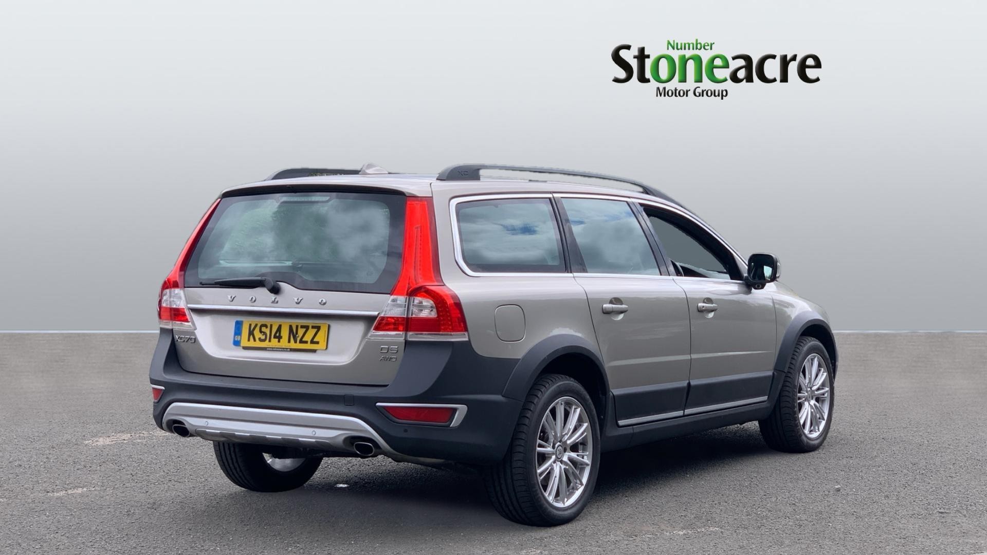 Volvo XC70 Image 2