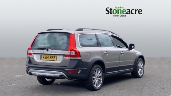Volvo XC70 2.4 D5 SE Lux Geartronic AWD Euro 5 5dr KS14NZZ Image 2