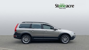 Volvo XC70 2.4 D5 SE Lux Geartronic AWD Euro 5 5dr KS14NZZ Image 3