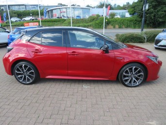 Toyota Corolla 1.8 VVT-i Hybrid Excel 5dr CVT NG19ZXN Image 2