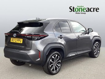 Toyota Yaris Cross 1.5 Hybrid Design 5dr CVT DE72PPU Image 2