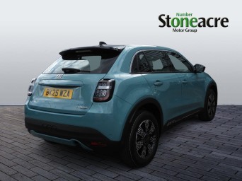 Fiat 600 1.2 MHEV e-DCT Euro 6 (s/s) 5dr BC25UGD Image 3