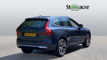 Volvo XC60 Recharge Core, T6 AWD plug-in hybrid, Electric/Petrol, Bright NL25UVA Image 2