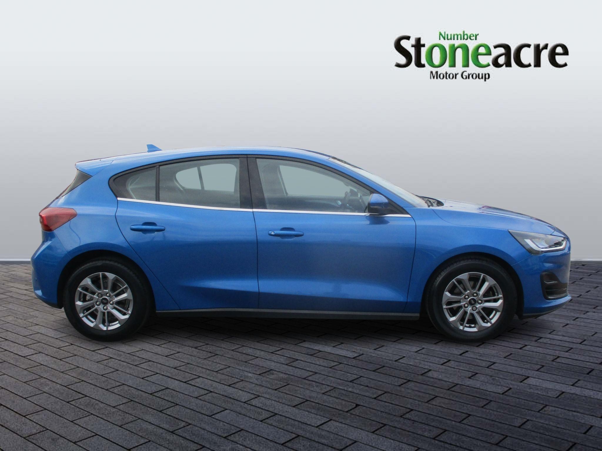Ford Focus Image 2
