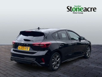 Ford Focus 1.0 EcoBoost ST-Line Style 5dr AJ23XOB Image 3