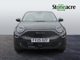 Fiat 600 1.2 MHEV e-DCT Euro 6 (s/s) 5dr FV25OZF Image 2