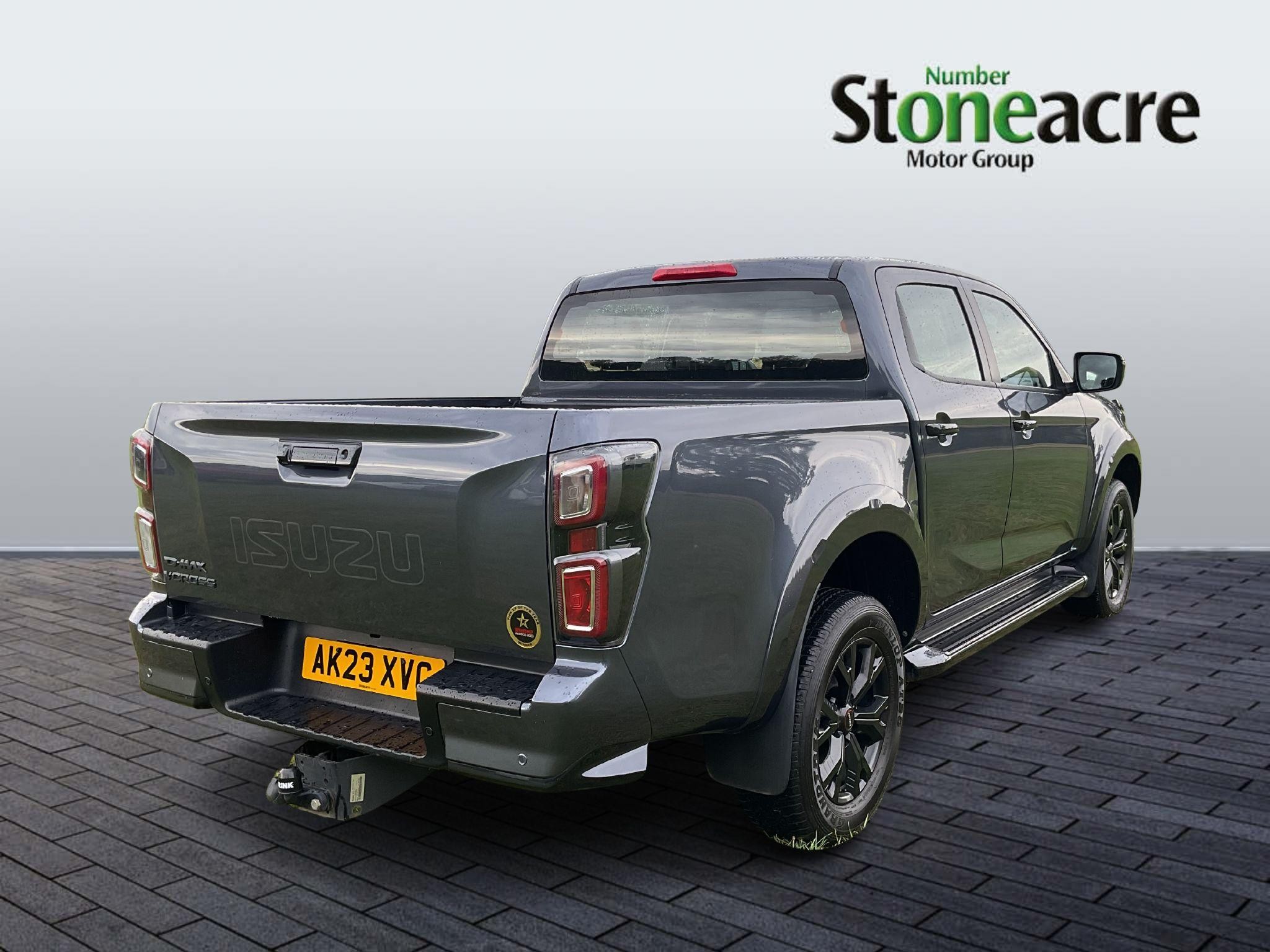 Isuzu D-Max V-Cross Image 3
