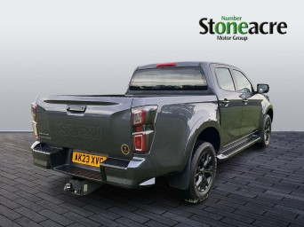 Isuzu D-Max V-Cross 1.9 TD V-Cross Auto 4WD Euro 6 (s/s) 4dr AK23XVC Image 3