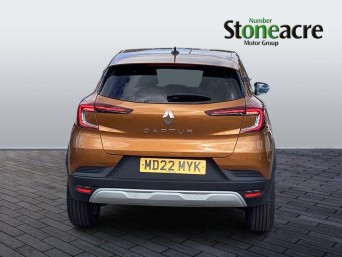 Renault Captur 1.3 TCe Iconic Edition Euro 6 (s/s) 5dr MD22MYK Image 3