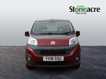 Fiat Qubo 1.4 Lounge Euro 6 5dr YY18SSU Image 2