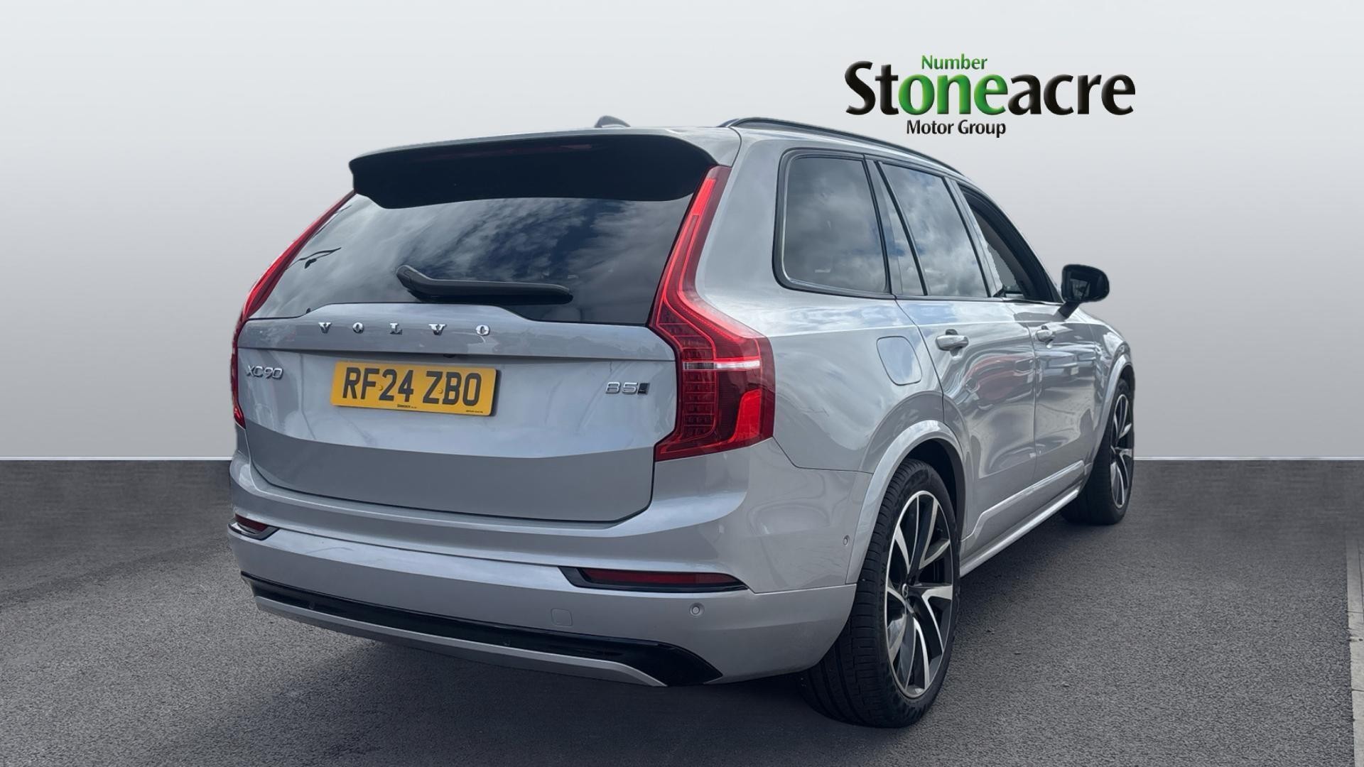 Volvo XC90 Image 2