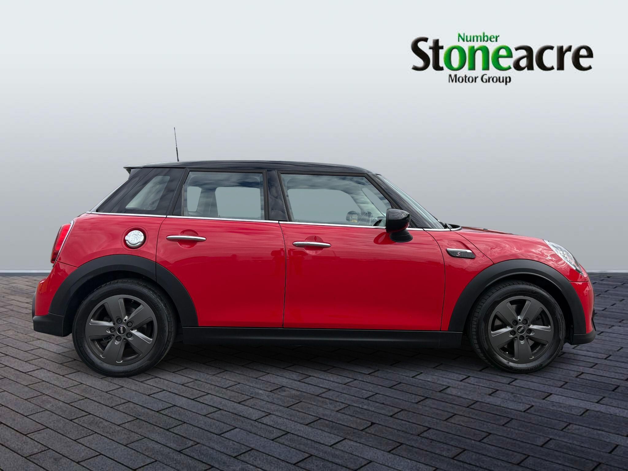 MINI Hatch Image 2