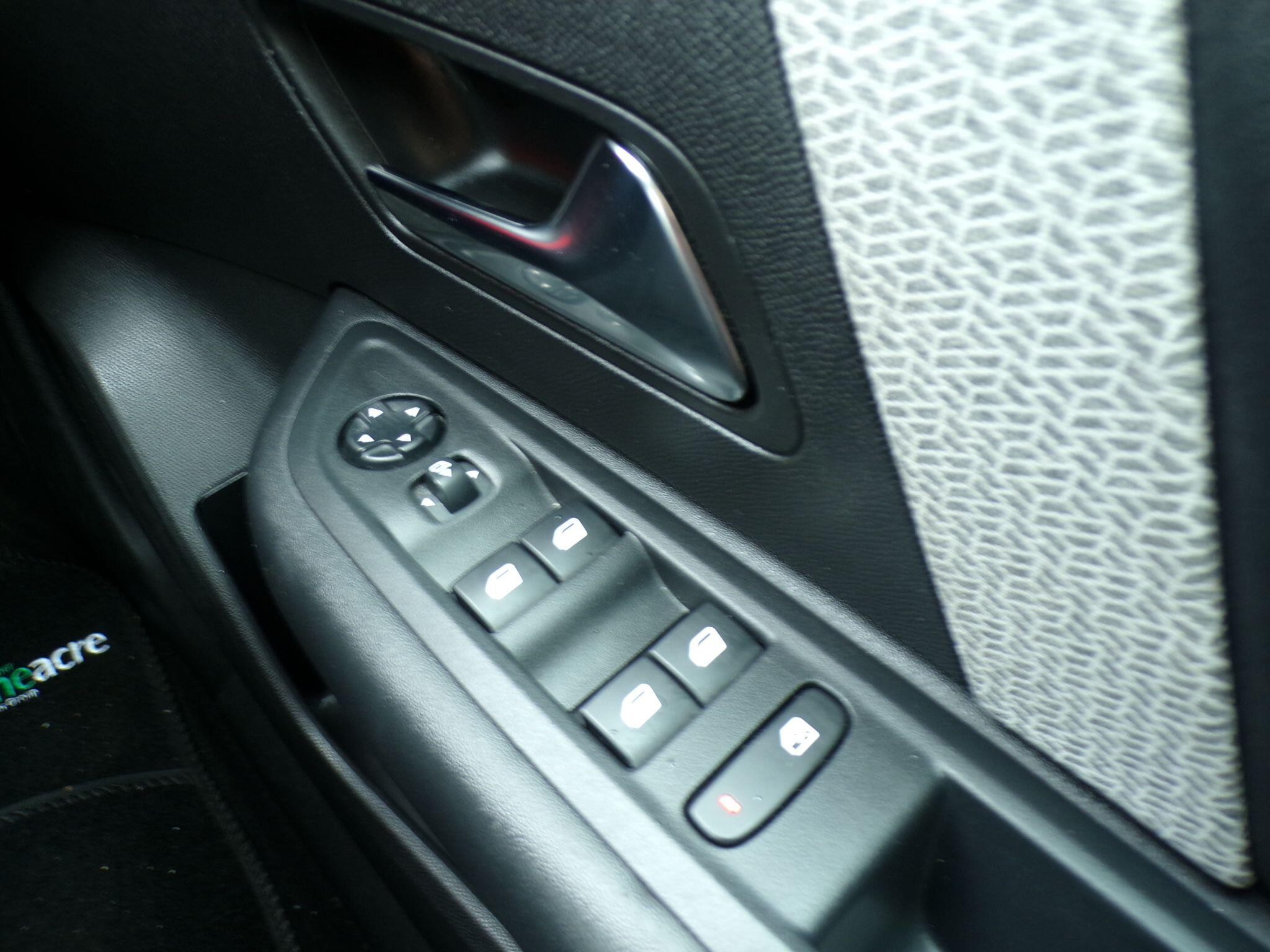 Citroen C4 Image 14