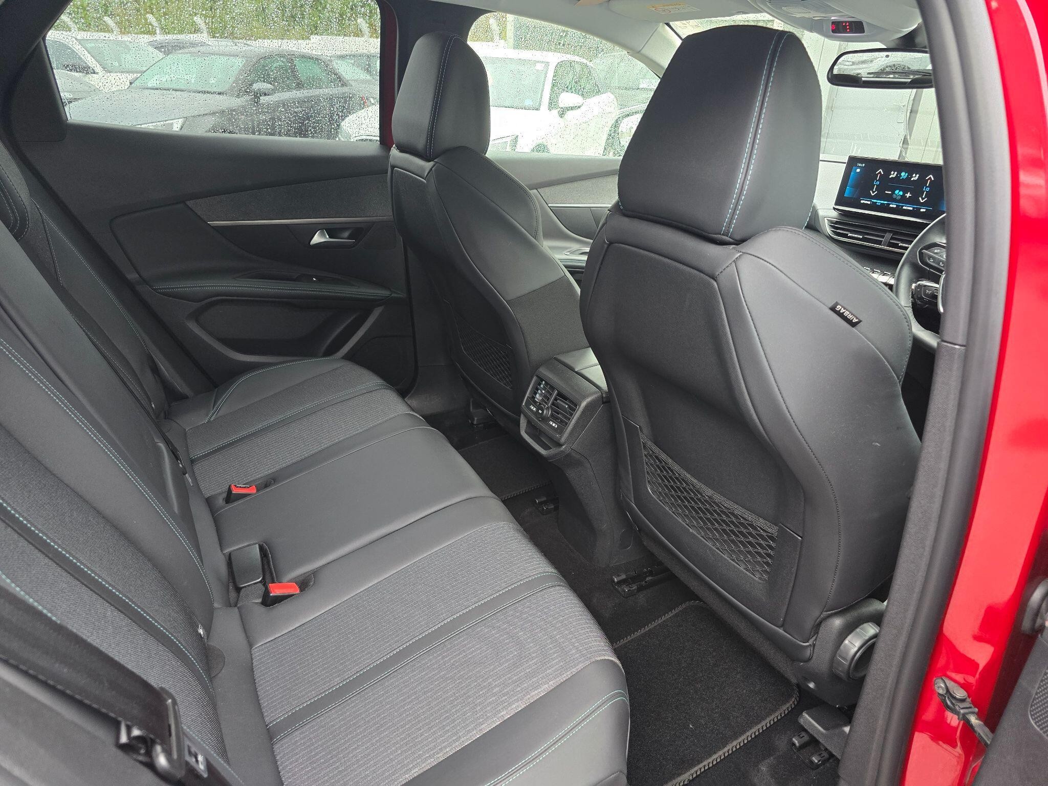 Peugeot 3008 Image 12