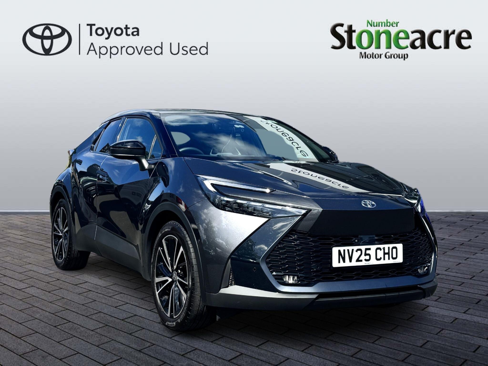 Toyota C-HR Image 1