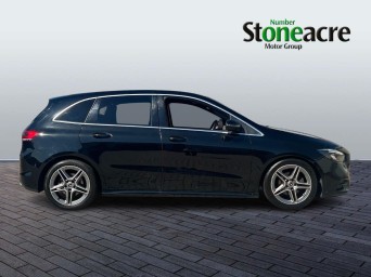 Mercedes-Benz B-Class 1.3 B200 AMG Line (Executive) MPV 5dr Petrol 7G-DCT Euro 6 (s/s) (163 ps) LR70OHK Image 2