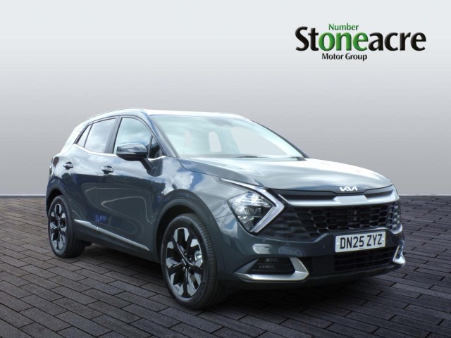 Kia Sportage Plug-In Hybrid 1.6 T-GDi 13.8kWh 3 Auto AWD Euro 6 (s/s) 5dr DN25ZYZ Image 1