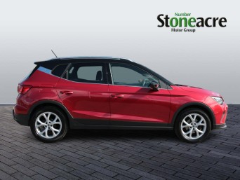 SEAT Arona 1.0 TSI 110 FR 5dr PY73BYX Image 2