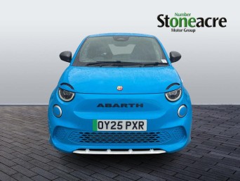 Abarth 500e 42kWh Auto 3dr OY25PXR Image 2