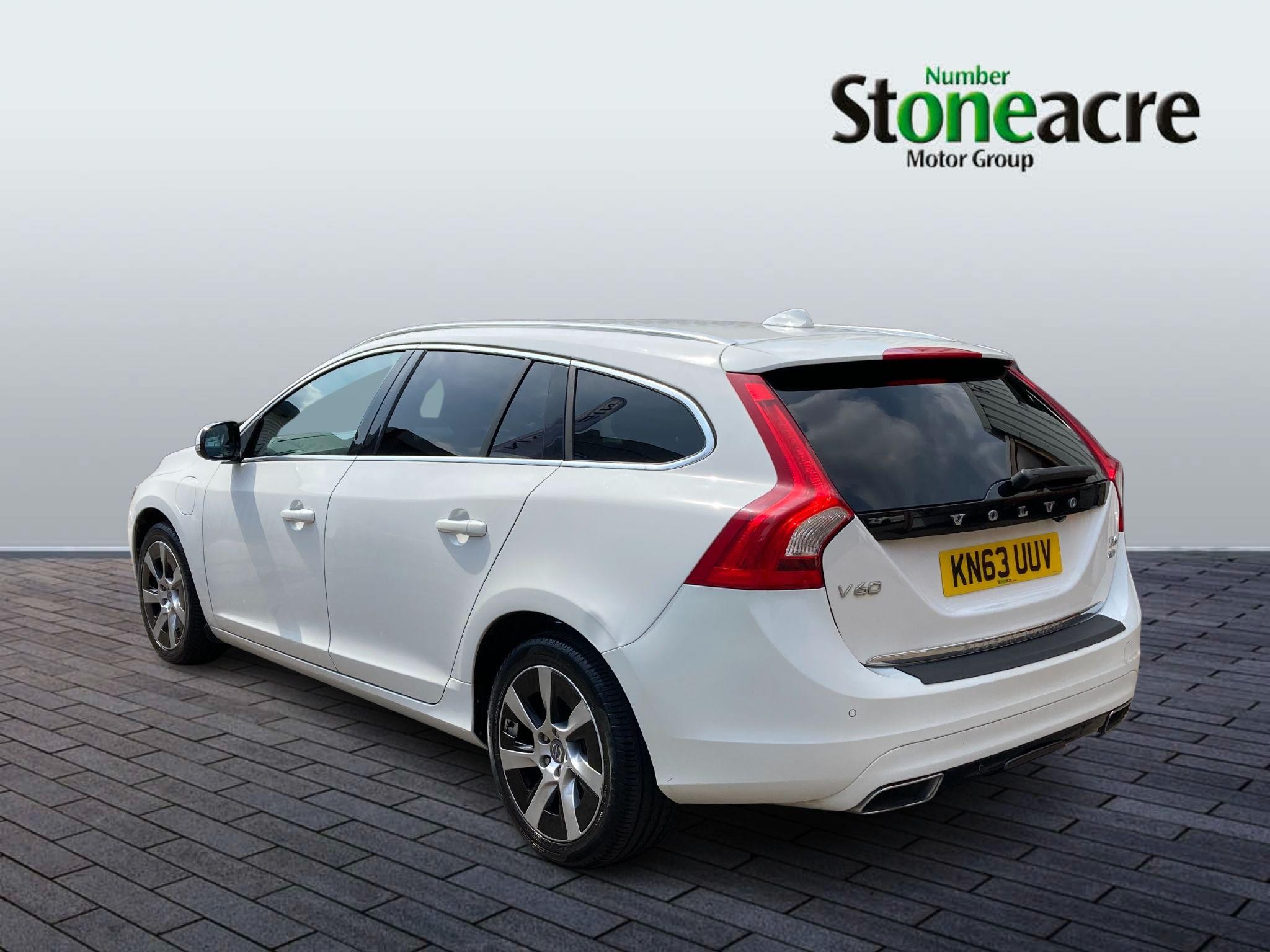 Volvo V60 Image 4