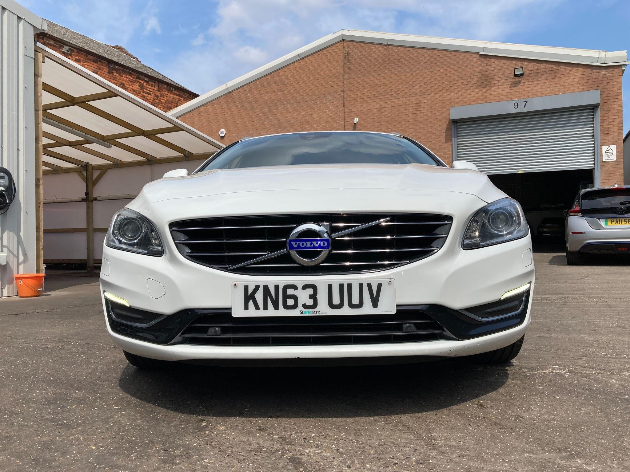 Volvo V60 Image 17