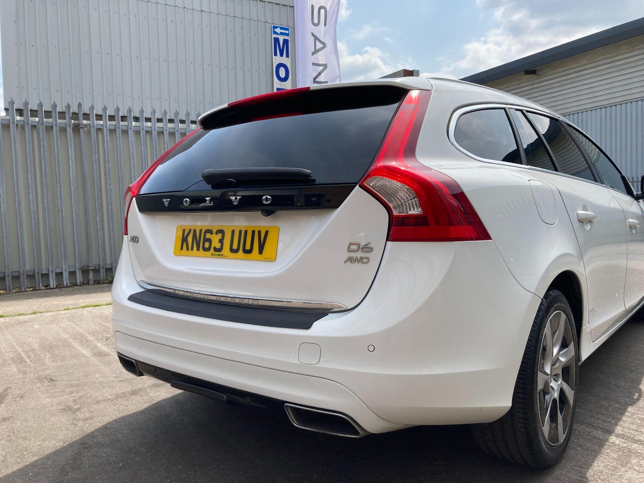 Volvo V60 Image 22