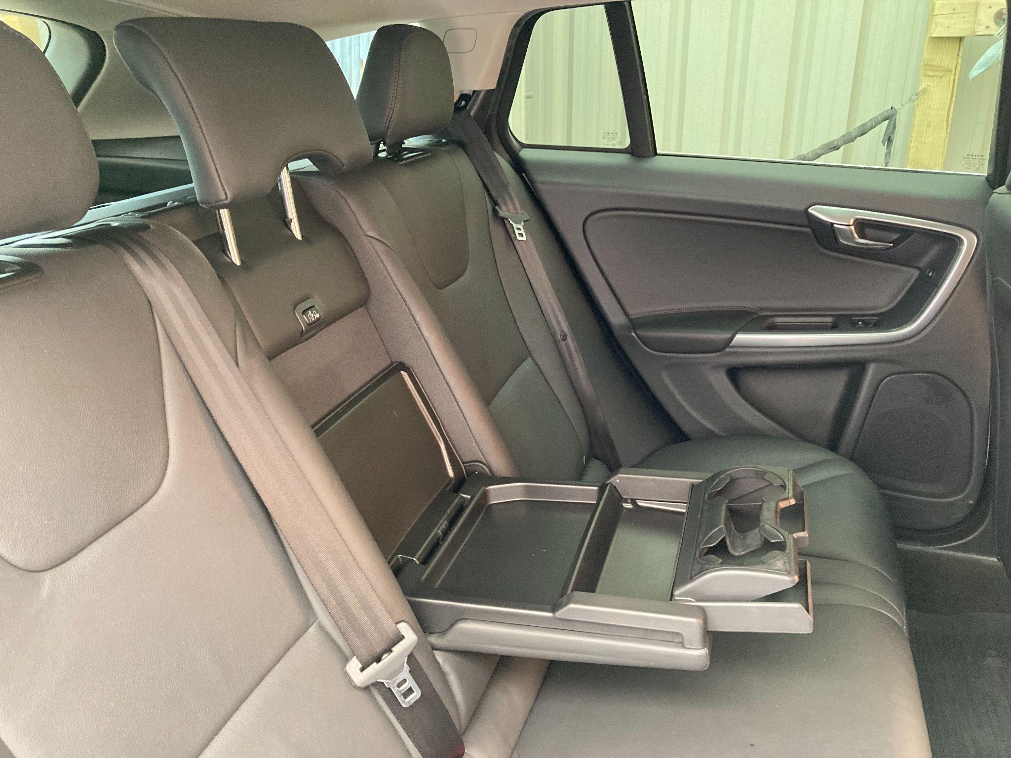 Volvo V60 Image 41